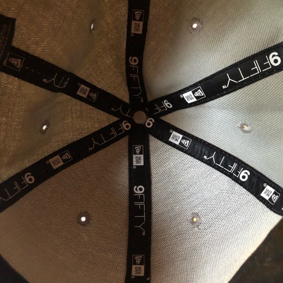 New Era 9Fifty Oakley Snap Back Hat - Picture 6 of 14